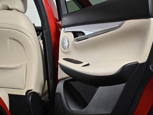 Used 2021 INFINITI QX50 Sensory w/ Cargo Package image 33