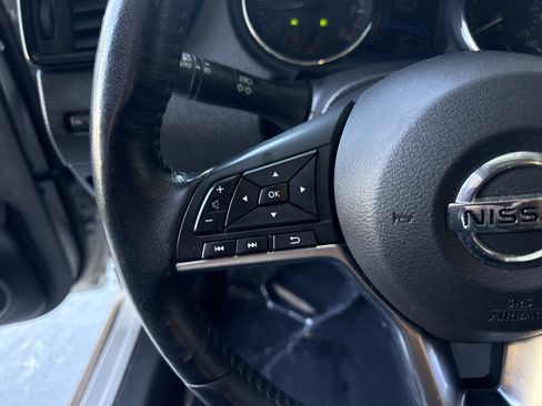 Used 2018 Nissan Rogue SL w/ Premium Package AWD/4WD image 18