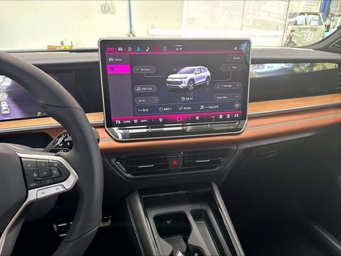New 2026 Volkswagen Tiguan SEL R-Line AWD/4WD image 6