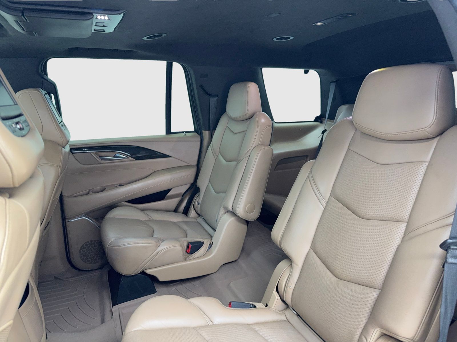 Used 2019 Cadillac Escalade Platinum AWD/4WD image 36
