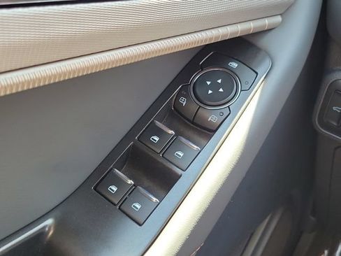 Used 2026 Ford Explorer Active RWD image 14