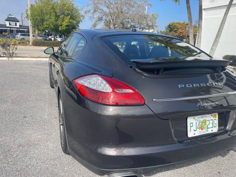 Used 2011 Porsche Panamera image 24