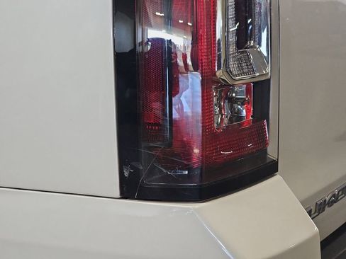 Used 2017 GMC Yukon XL Denali w/ Open Road Package image 38