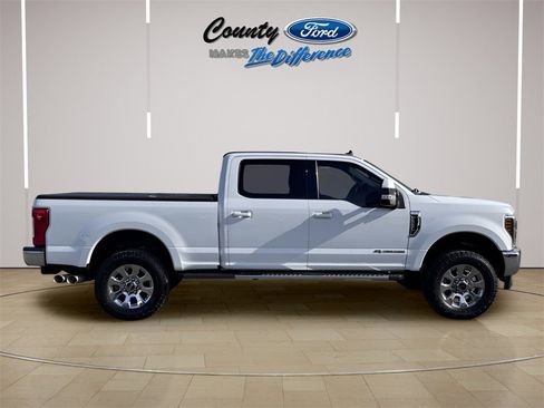 Used 2019 Ford F250 Lariat w/ Lariat Value Package image 13