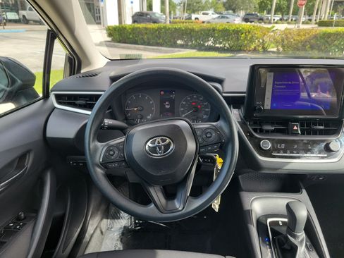 Certified 2025 Toyota Corolla LE FWD image 17