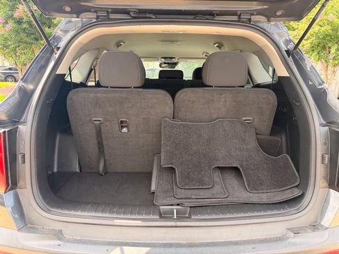 Certified 2023 Kia Sorento LX FWD image 23
