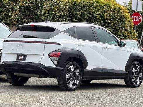 Used 2025 Hyundai Kona SEL FWD image 5