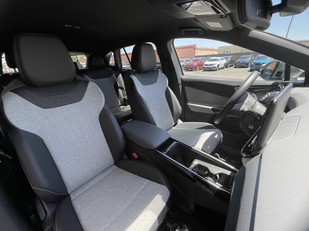 Used 2023 Volkswagen ID.4 Pro RWD image 22