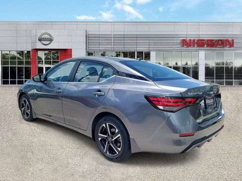 Used 2025 Nissan Sentra SV FWD image 5