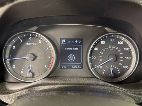 Used 2017 Hyundai Elantra Limited image 26