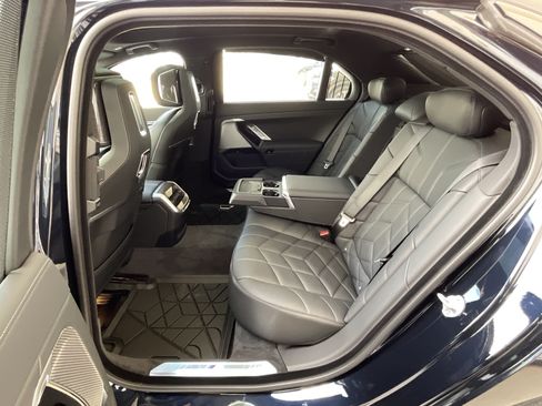 New 2026 BMW 740i w/ Executive Package RWD image 27