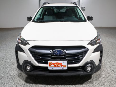 Used 2024 Subaru Outback Premium AWD/4WD image 4