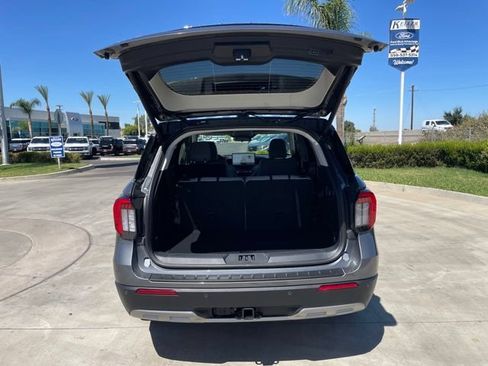 New 2026 Ford Explorer Active w/ Active Comfort Package RWD image 24