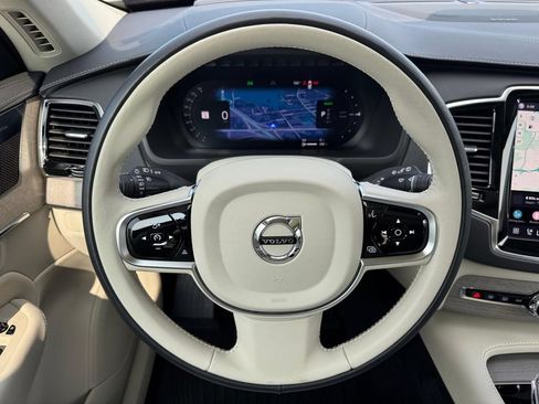 Certified 2025 Volvo XC90 T8 Ultra w/ Protection Package Premier AWD/4WD image 12