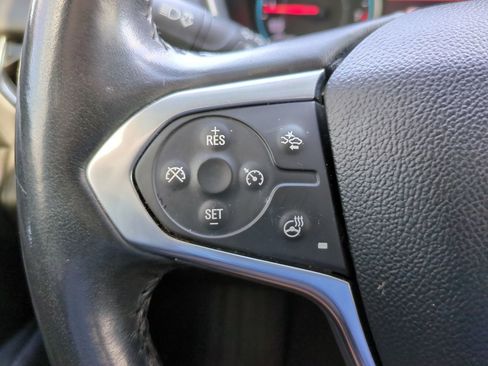 Used 2021 Chevrolet Traverse RS image 23