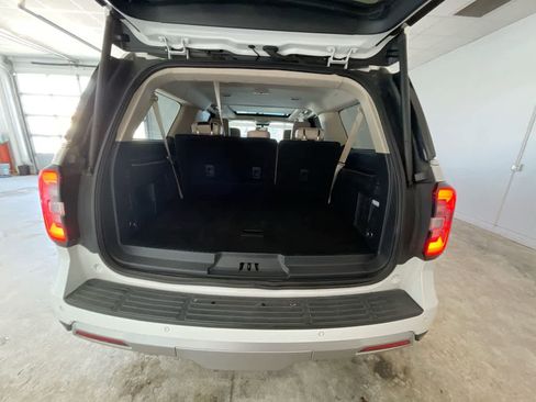 Used 2022 Ford Expedition Max Limited image 25