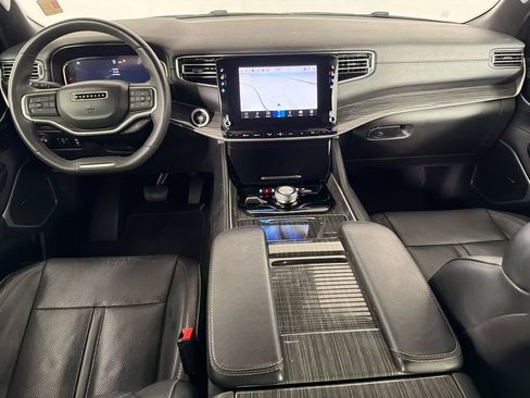 Used 2022 Jeep Wagoneer Series II AWD/4WD image 24