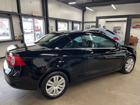 Used 2008 Volkswagen Eos Komfort FWD image 32