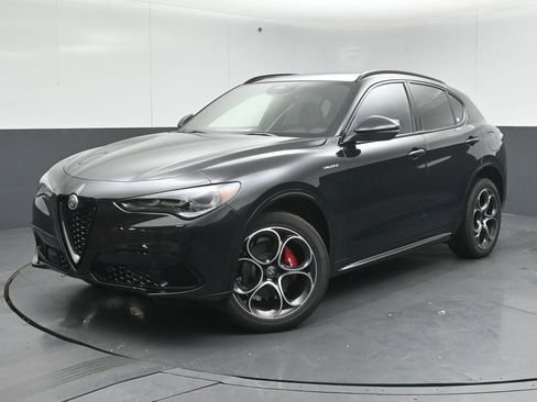 New 2025 Alfa Romeo Stelvio Sprint w/ Veloce Package image 3