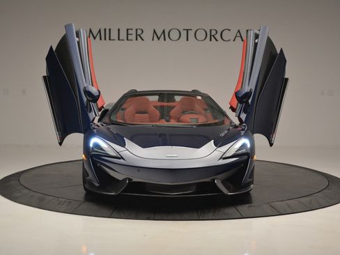 Used 2019 McLaren 570S Spider RWD image 13
