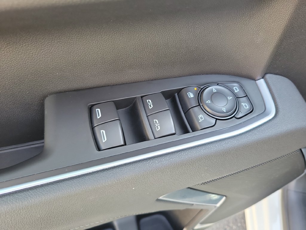 Used 2026 GMC Sierra 1500 SLT AWD/4WD image 21