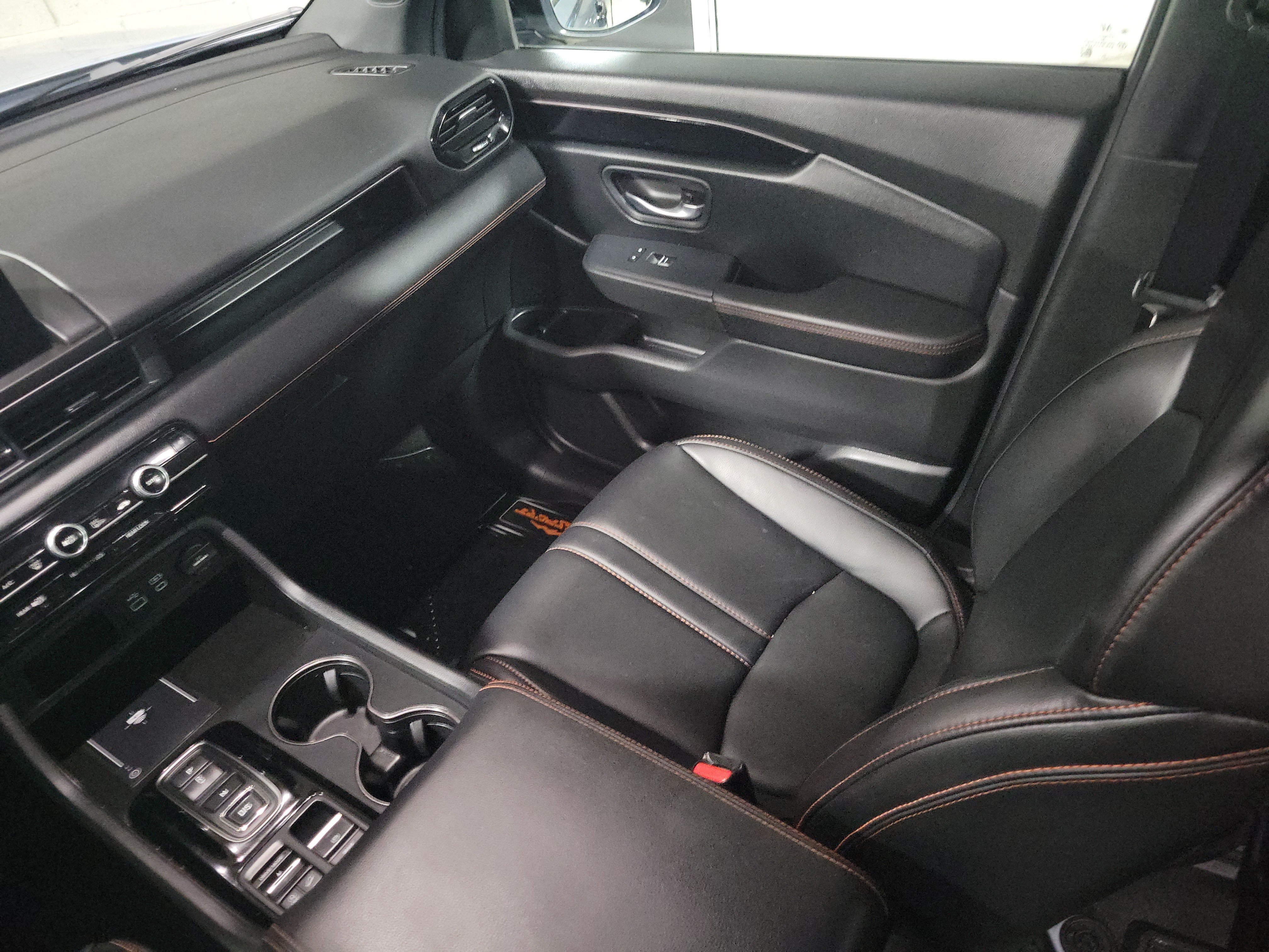 Used 2025 Honda Pilot TrailSport image 21