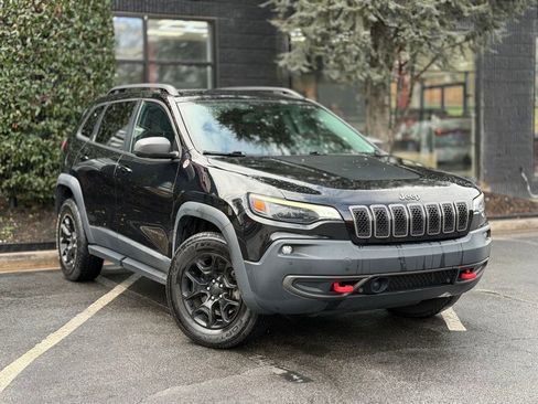 Used 2019 Jeep Cherokee Trailhawk image 7