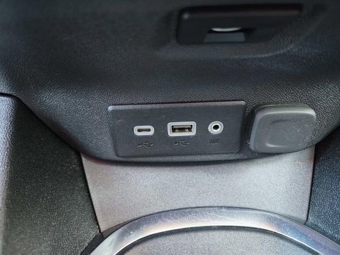 Used 2022 Chevrolet Malibu LT image 30