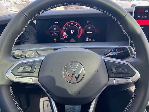 New 2026 Volkswagen Tiguan SE image 7