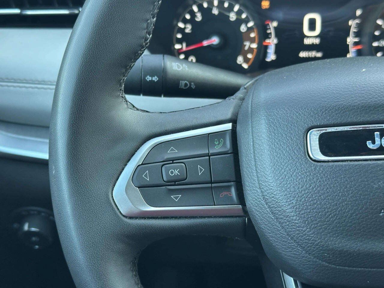 Used 2025 Jeep Compass Limited AWD/4WD image 29