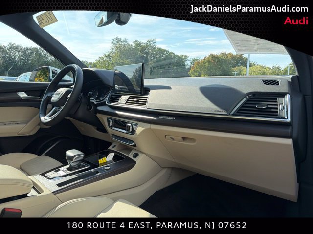 Used 2023 Audi Q5 2.0T Premium w/ Convenience Package AWD/4WD image 18