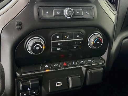 Used 2020 Chevrolet Silverado 1500 Custom w/ Custom Value Package RWD image 19