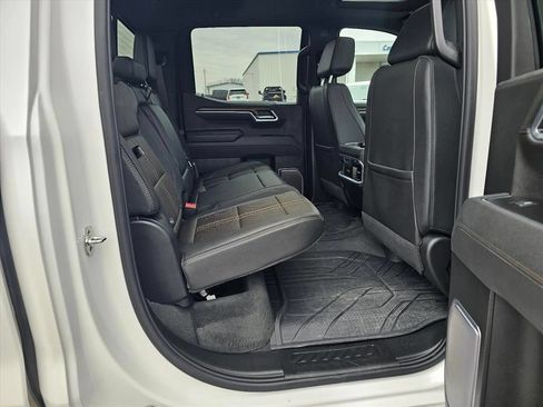 Used 2025 Chevrolet Silverado 1500 High Country AWD/4WD image 11