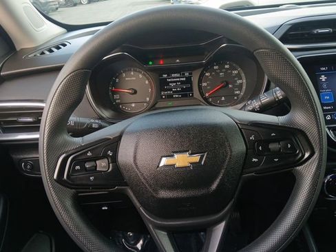Used 2023 Chevrolet TrailBlazer LT w/ Convenience Package image 11