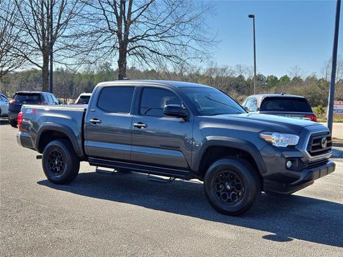 Used 2023 Toyota Tacoma SR5 RWD image 5