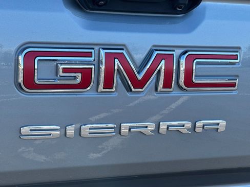 Used 2025 GMC Sierra 1500 Elevation image 46