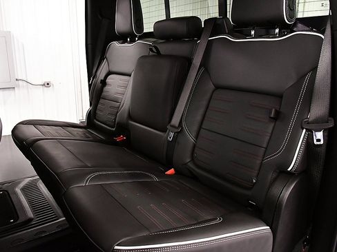 Used 2024 GMC Sierra 2500 AT4X image 29