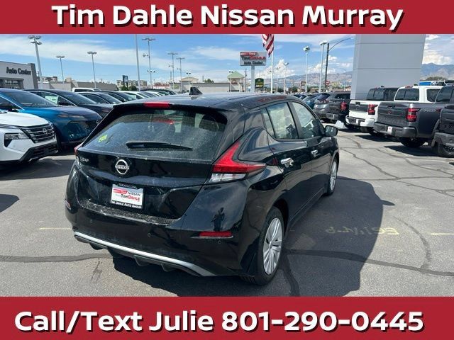 Used 2024 Nissan Leaf S FWD image 11