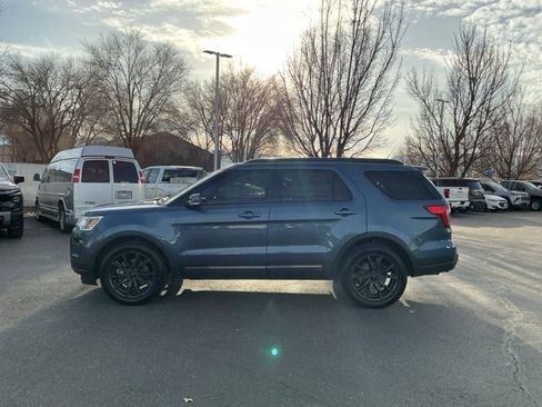 Used 2019 Ford Explorer XLT w/ Equipment Group 202A image 6