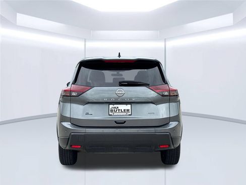 Used 2024 Nissan Rogue S AWD/4WD image 5