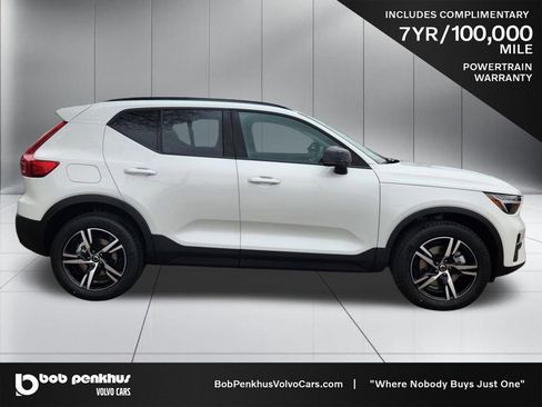 New 2026 Volvo XC40 B5 Core w/ Climate Package image 23