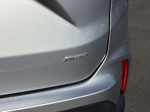 Used 2024 Ford Edge SEL image 11