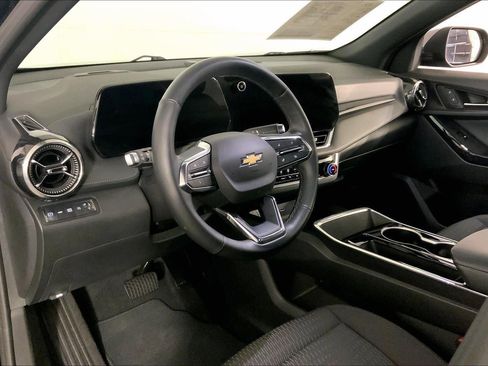 Used 2025 Chevrolet Equinox LT image 14