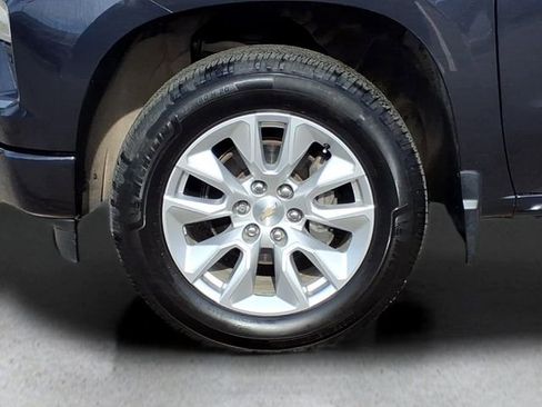 Used 2022 Chevrolet Silverado 1500 Custom AWD/4WD image 10