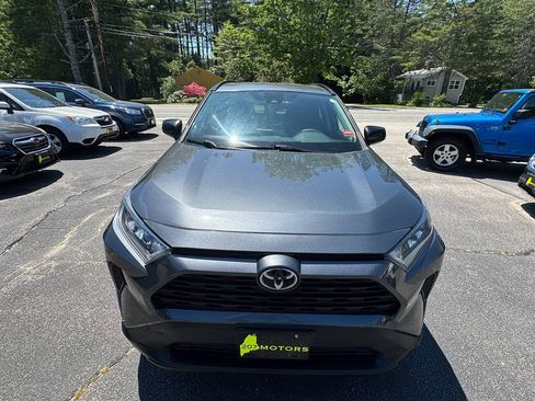 Used 2020 Toyota RAV4 LE w/ All Weather Liner Package AWD/4WD image 10