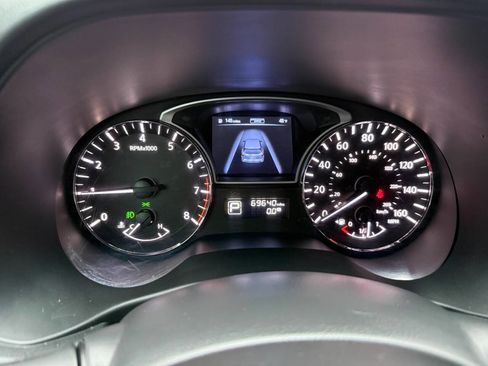 Used 2014 Nissan Pathfinder Platinum AWD/4WD image 23