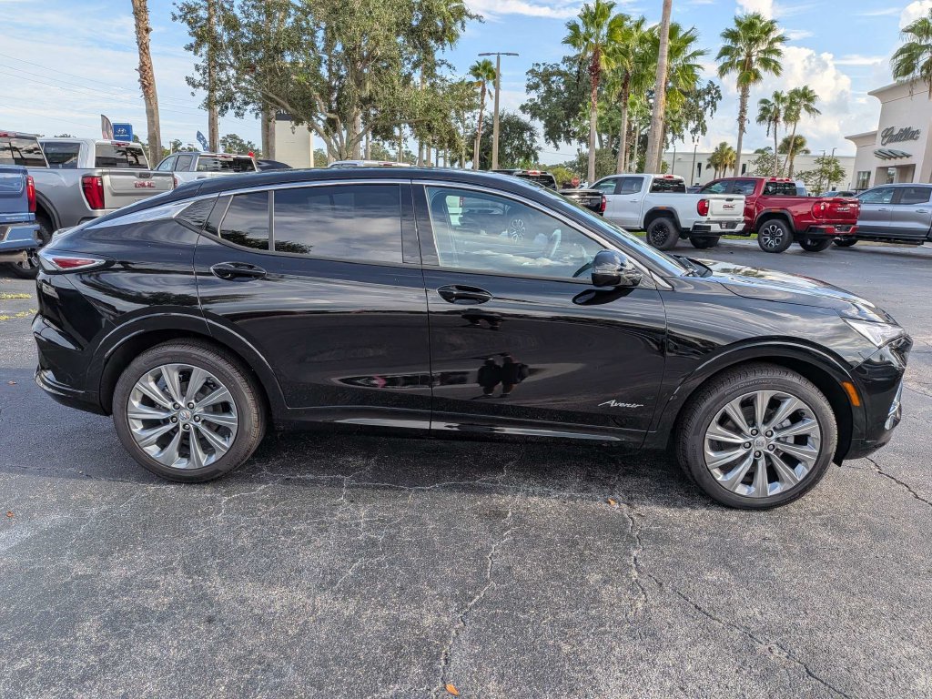 New 2026 Buick Envista Avenir FWD image 3