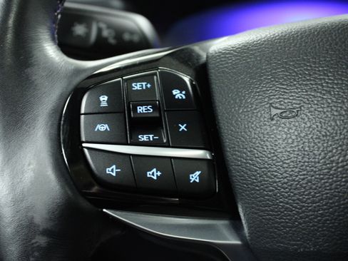 Used 2022 Ford Explorer Platinum w/ Technology Package RWD image 21