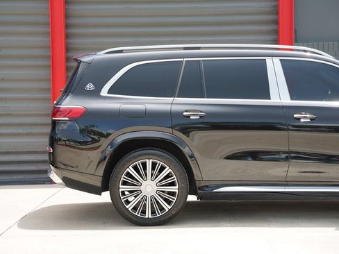 Used 2023 Mercedes-Benz Maybach GLS 600 4MATIC image 5