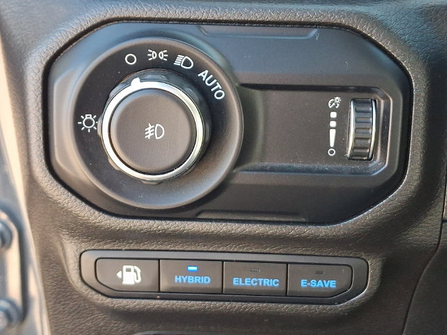 Used 2023 Jeep Wrangler Unlimited Rubicon 4xe AWD/4WD image 9